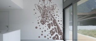 Nálepka na stenu žirafa s abstrakciou, polep na stěnu a nábytek