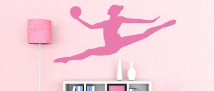 Polep gymnastka v skoku na stenu, polep na stěnu a nábytek